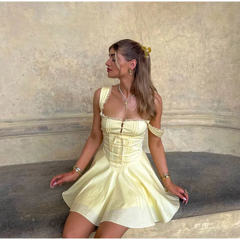 Aerith Rückfreie Spitzen-Cami-Kleid