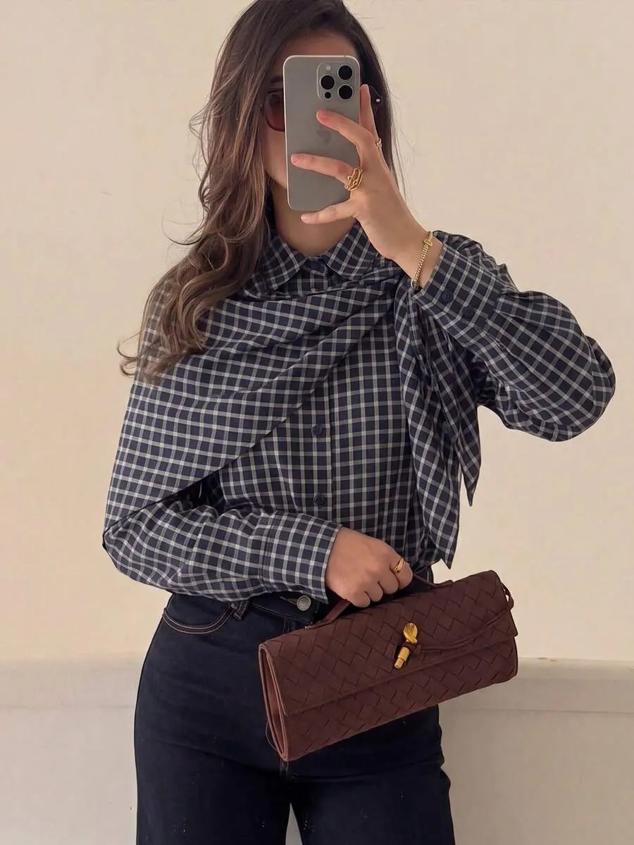 Nicole ternet skjorte med tørklæde