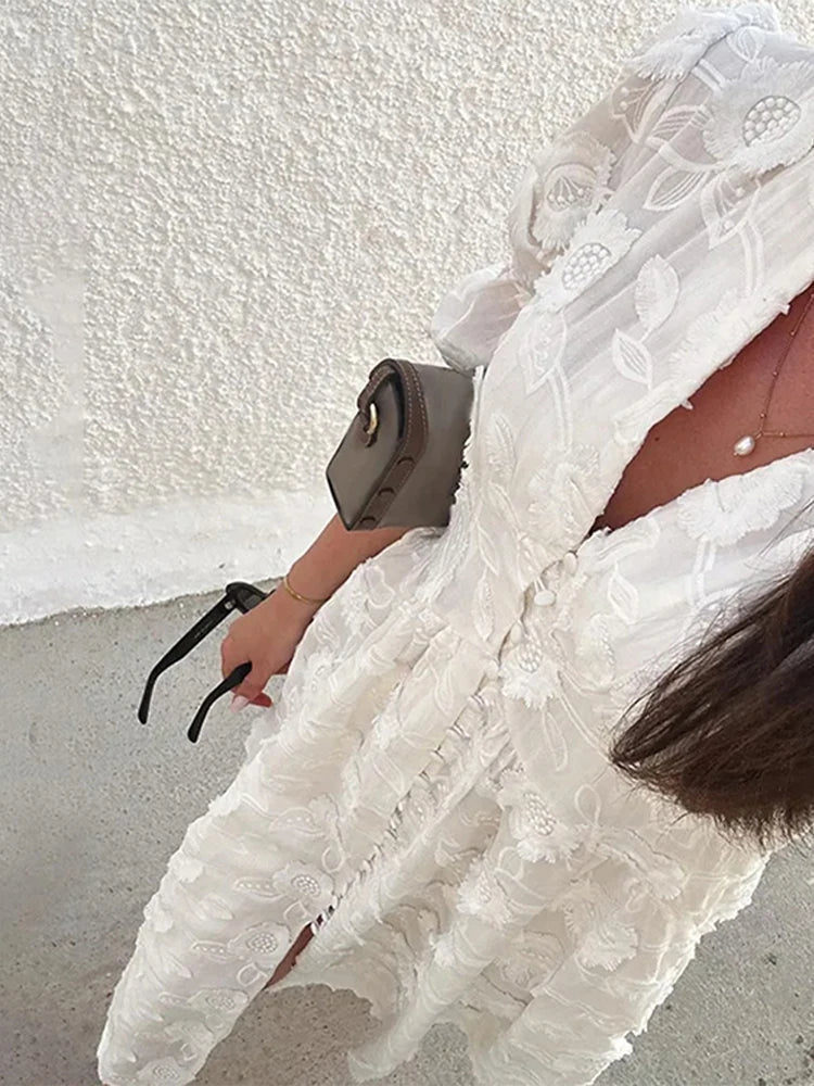 Robe Midi Teresa en Dentelle Brodée à Col V
