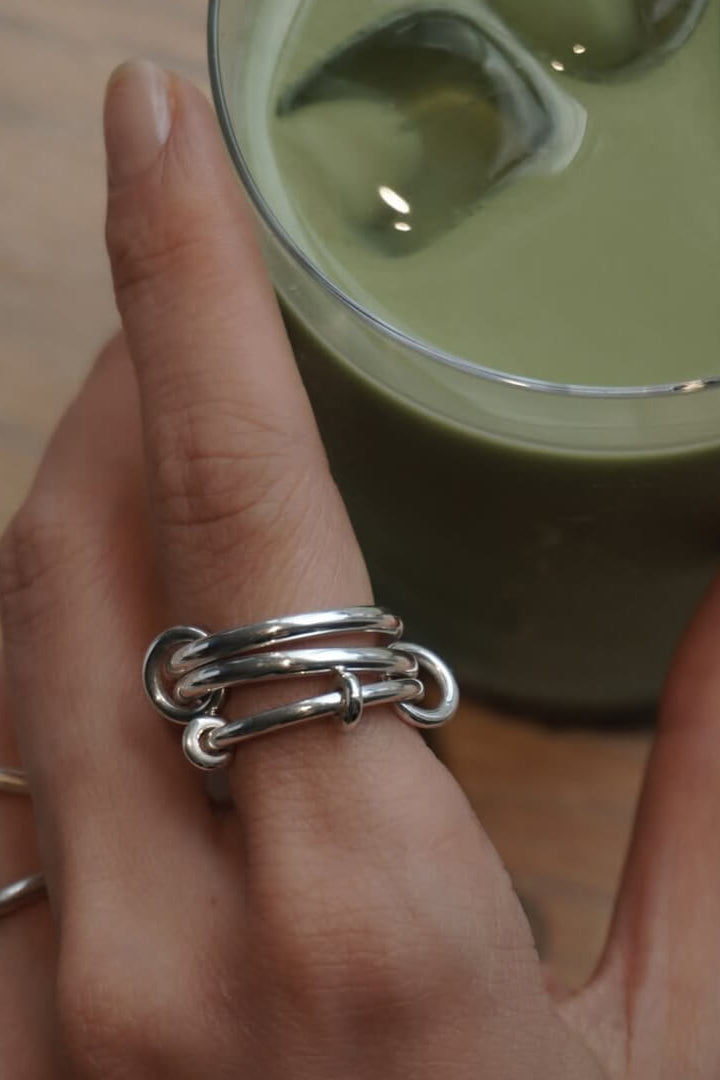 ZEYA - Aura Plain Interlocking Ring