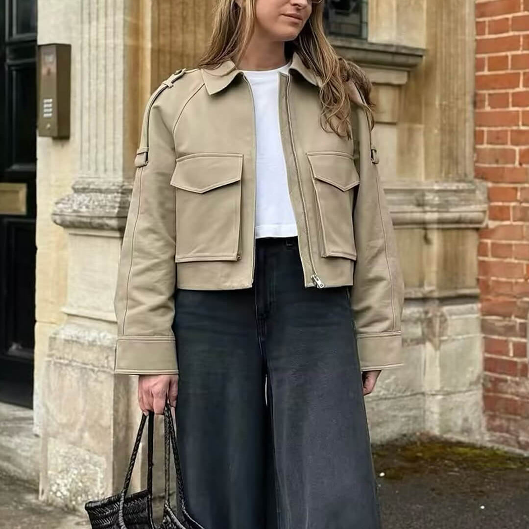 Mia chaqueta corta con bolsillos