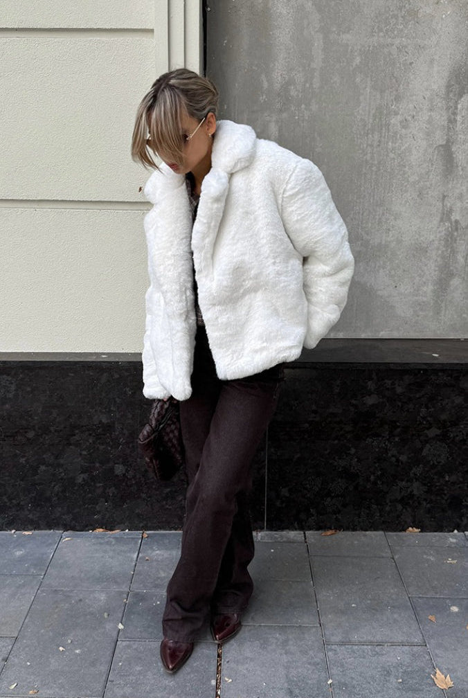 ZEYA - Catherine Short fluffly Coat