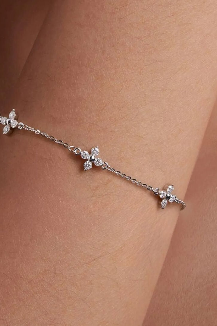 ZEYA - Dina Rhinestone Flower Chain Bracelet