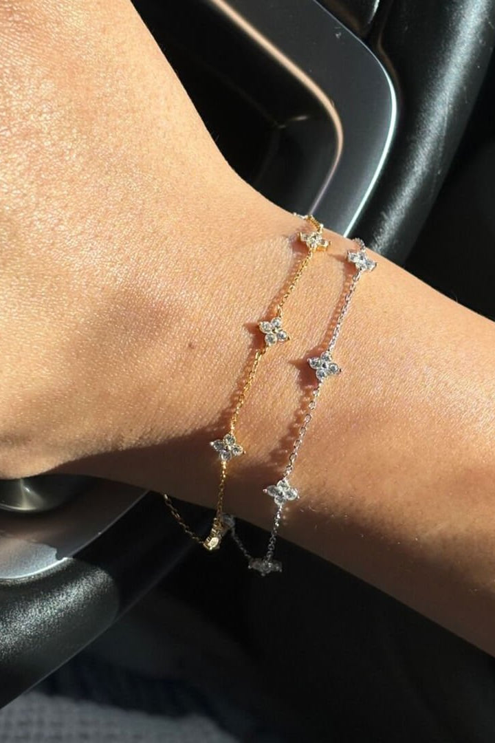 ZEYA - Dina Rhinestone Flower Chain Bracelet