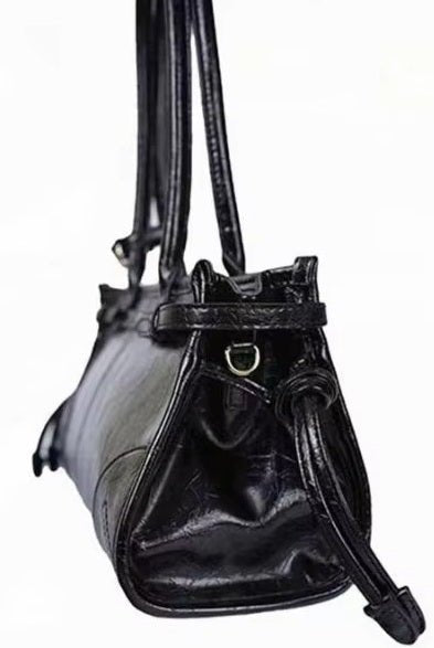 ZEYA - Lorena Leather Shoulder Bag with Belt Detail