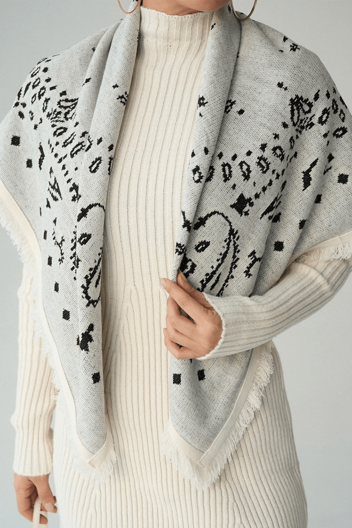 ZEYA - Terry Knitted Fringed Square Scarf