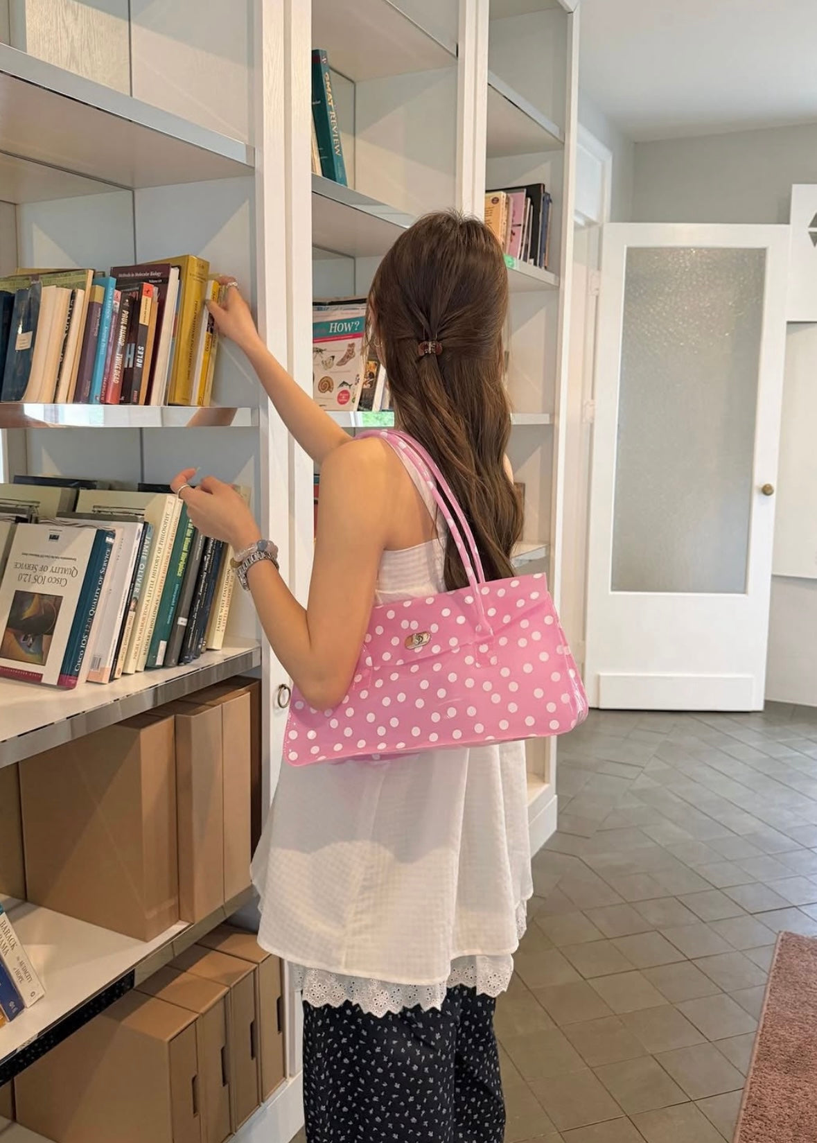 Alicia strukturalna skórzana listonoszka z górnym uchwytem