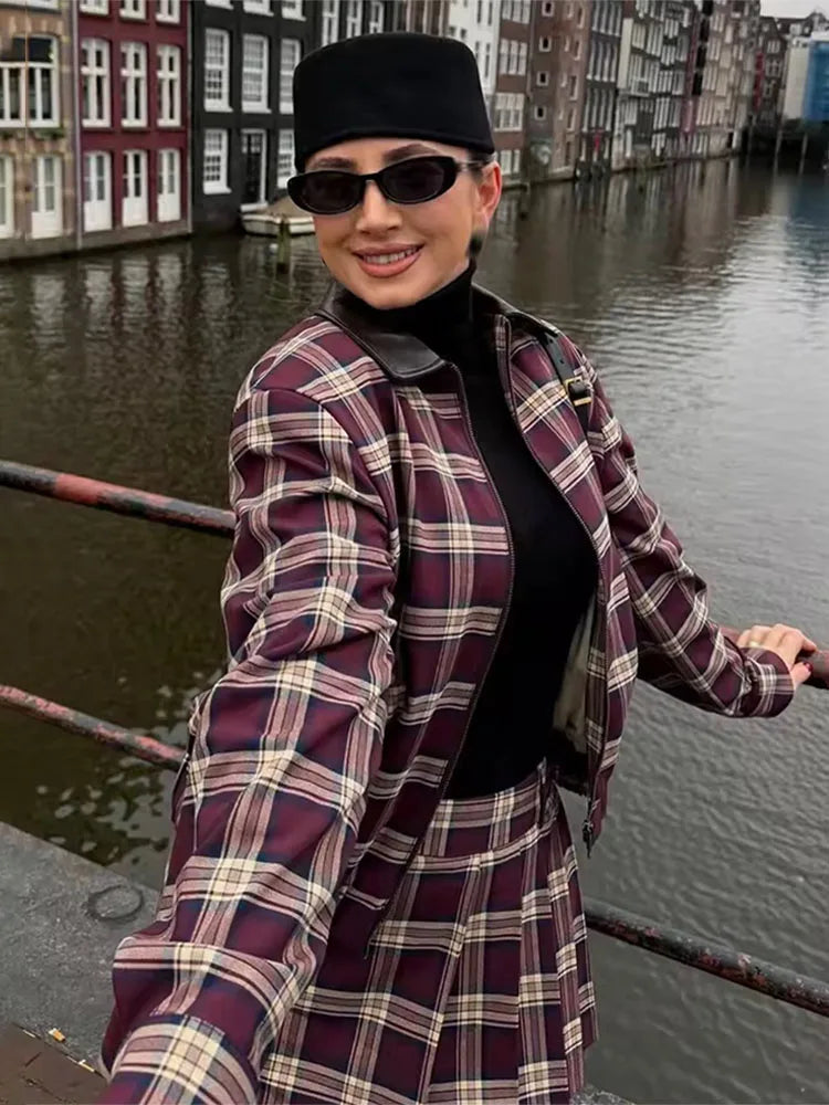 Denise Check Bomber-takki ja hamehousut -setti
