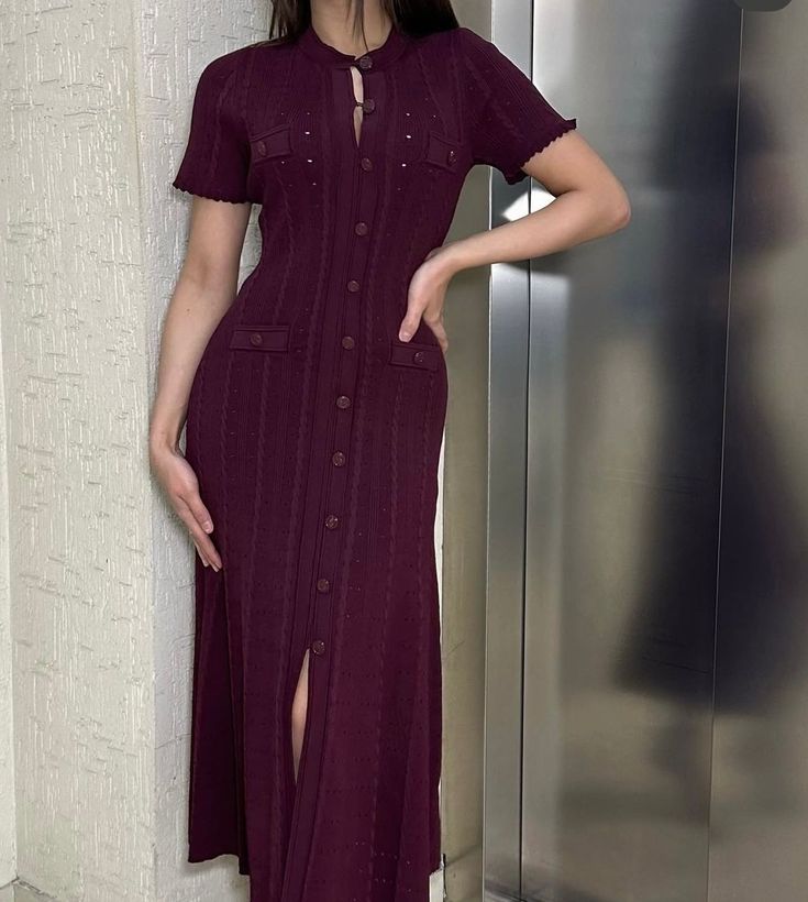 Rochie midi tricotată Margot cu nasturi în față