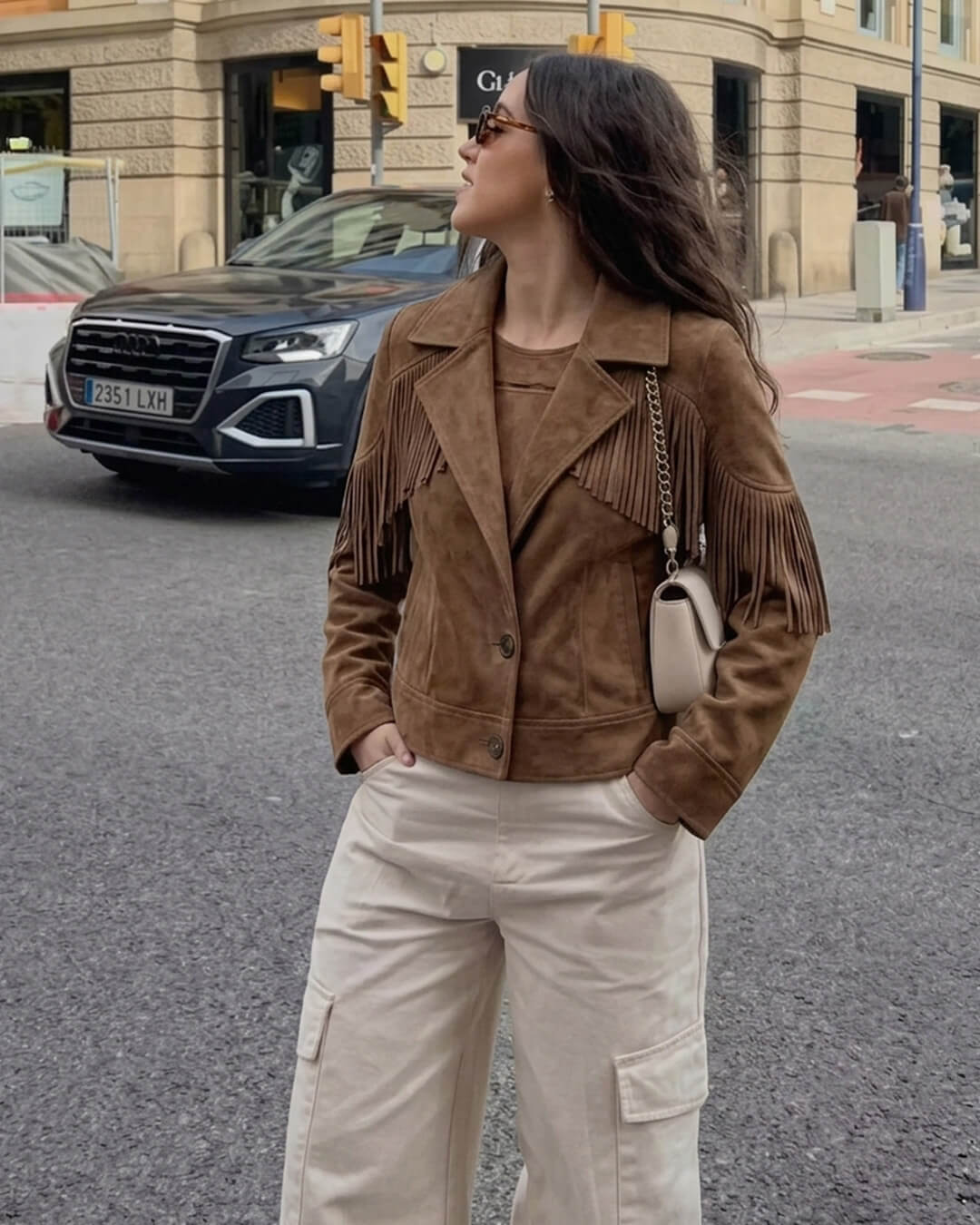 Chaqueta corta Helen con solapa en ante