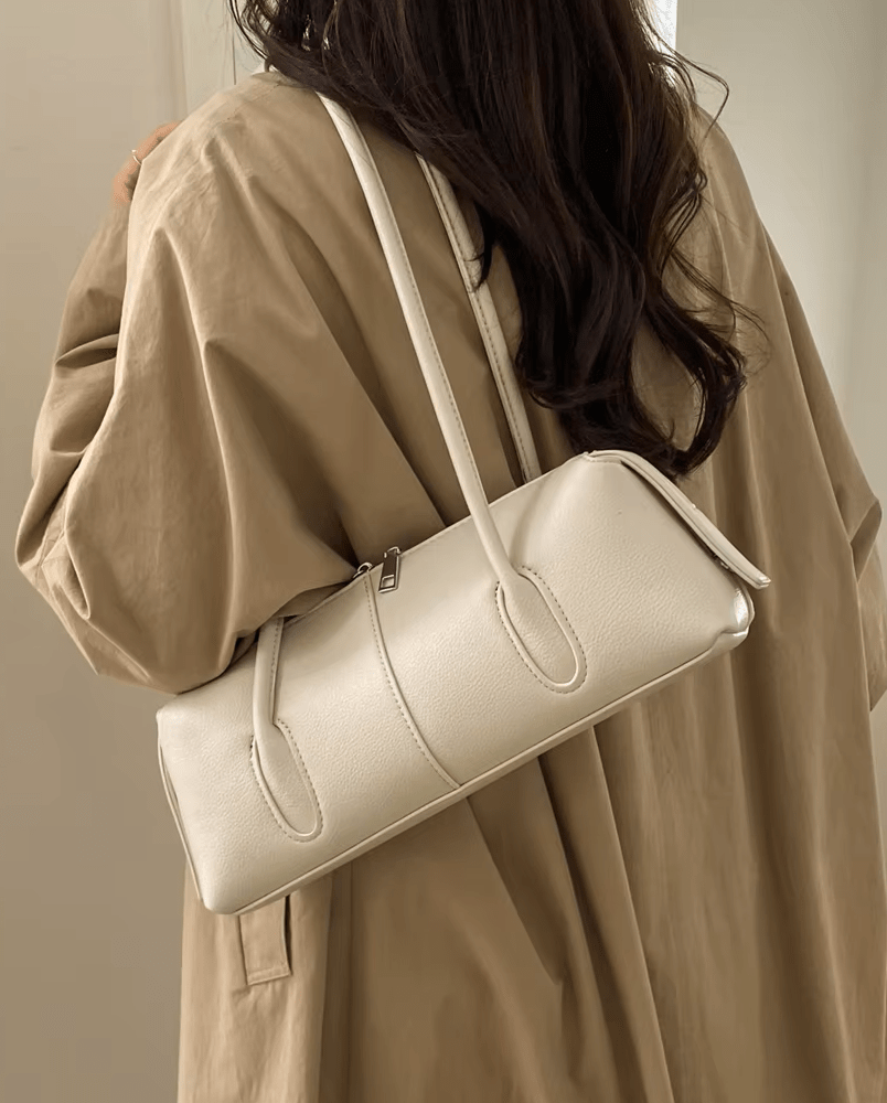 Hannah Zylindrische Schultertasche aus Leder