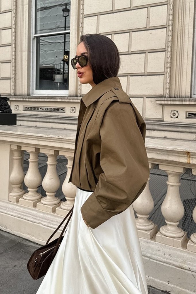 Chaqueta utilitaria Julia corta con pliegues
