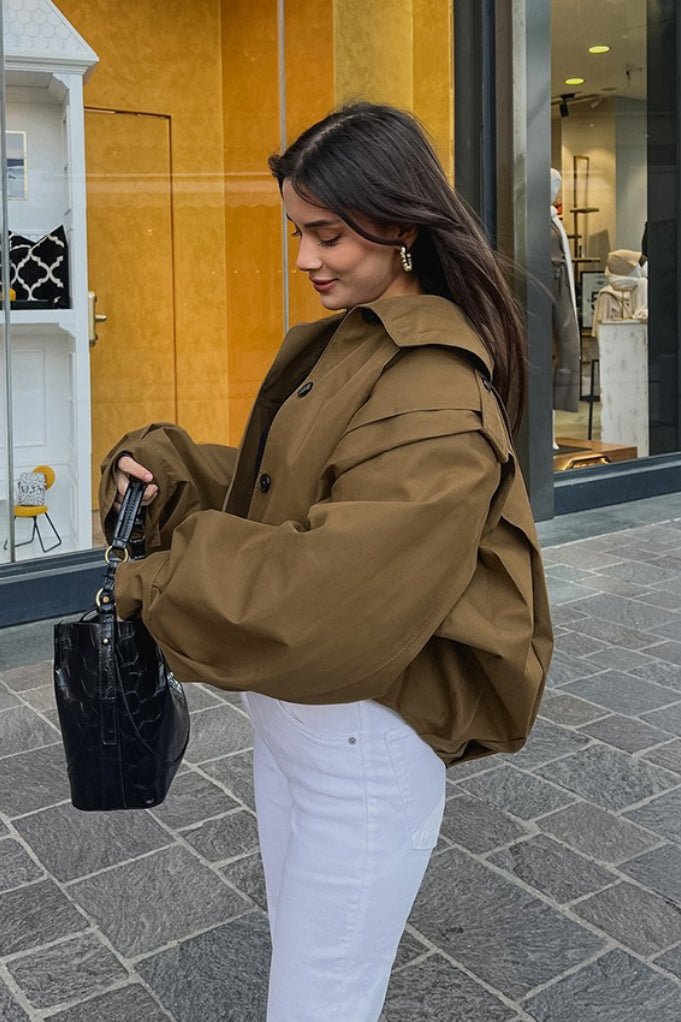 Chaqueta utilitaria Julia corta con pliegues