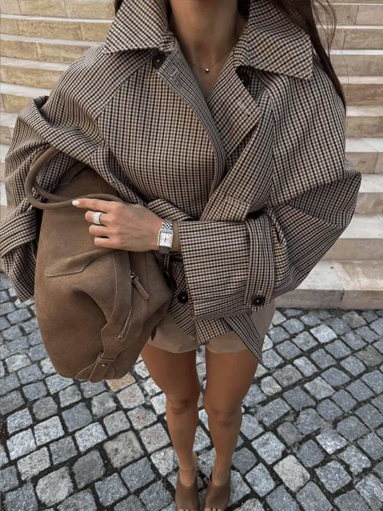 Gabardina Fiona aos Quadrados com Gola Alta