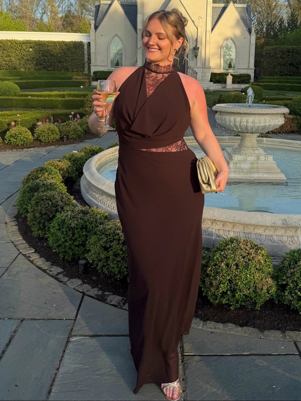 Rochie maxi Sienna din dantelă cu guler halter