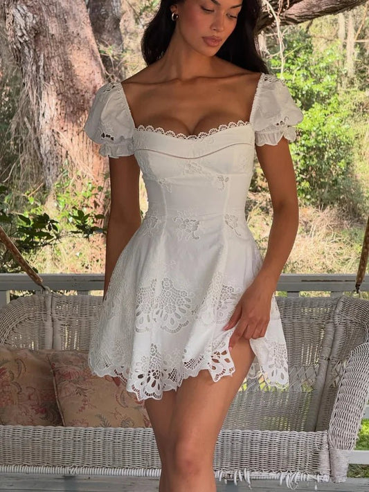 Rochie mini Audra din dantelă cu decupaje
