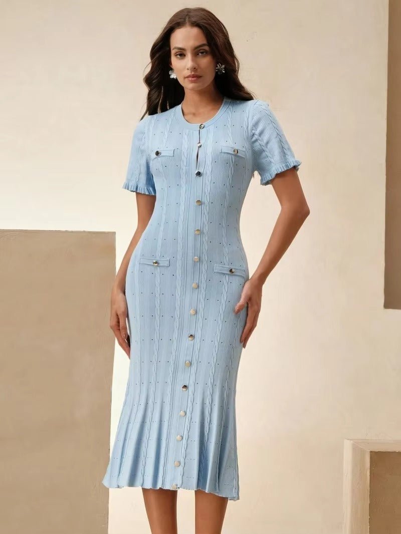 Rochie midi tricotată Margot cu nasturi în față