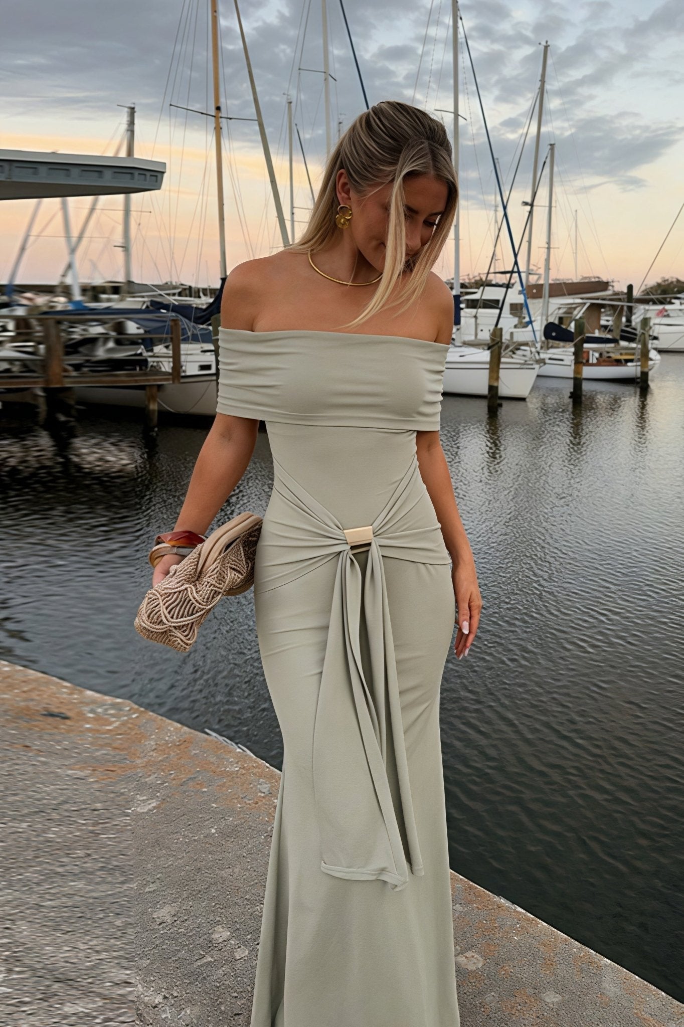 Ellie Off-Shoulder Bodycon Maxi Šaty