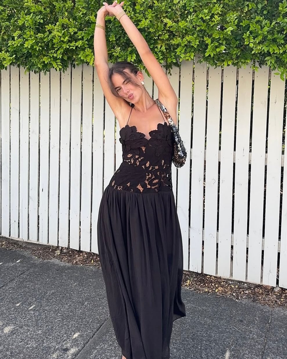 Rochie de seară Kelli din plasă dantelată cu guler halter