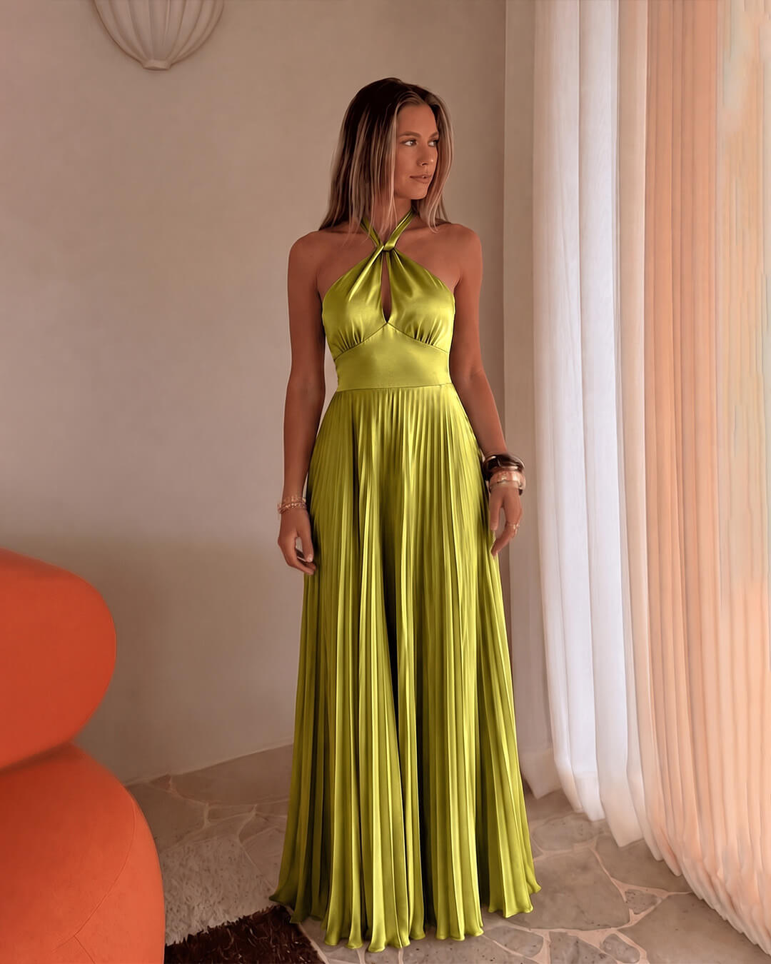 Melissa plisowana maxi sukienka z wiązaniem na szyi