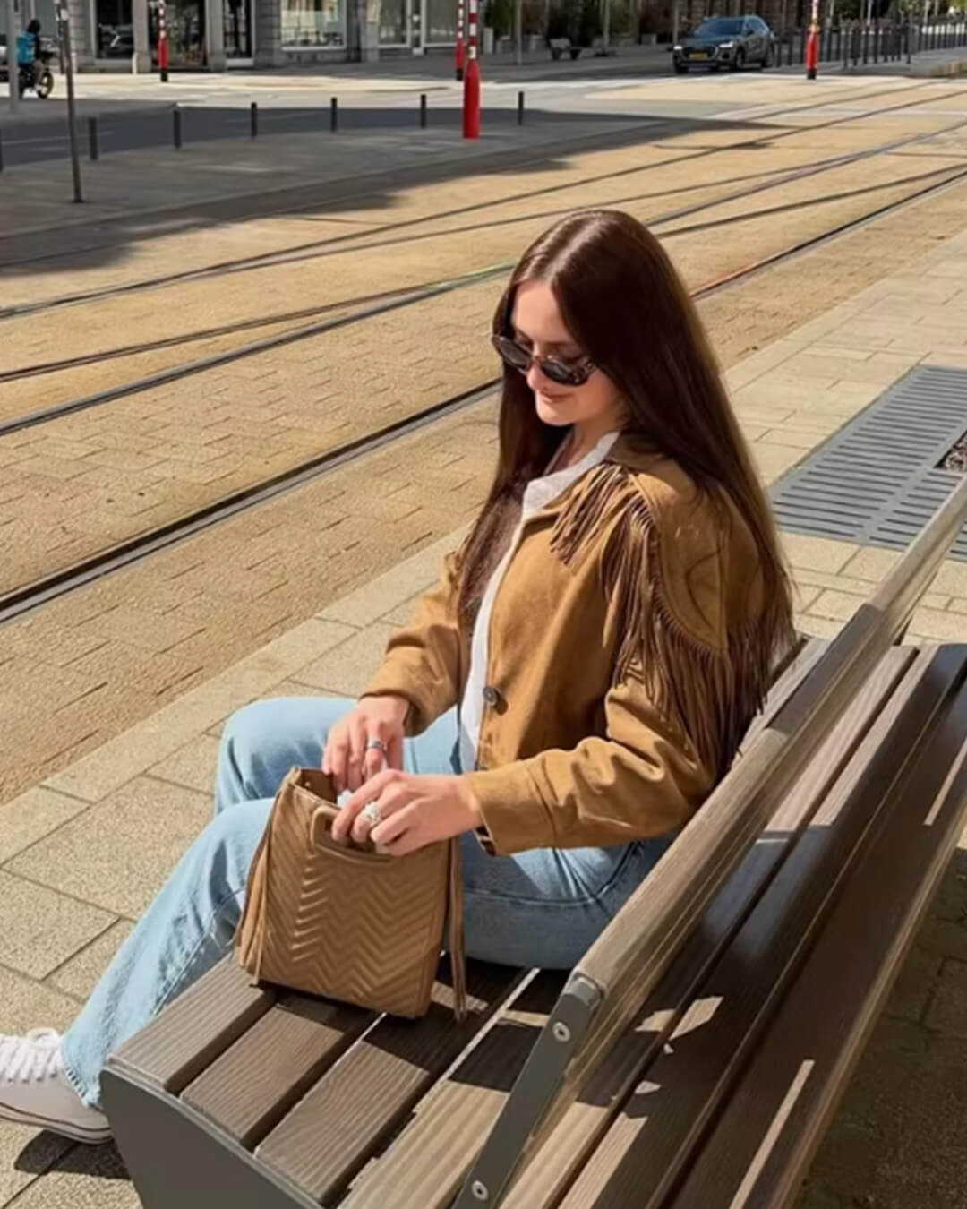 Julie dirbtinės zomšos striukė su kutais, vakarietiško stiliaus