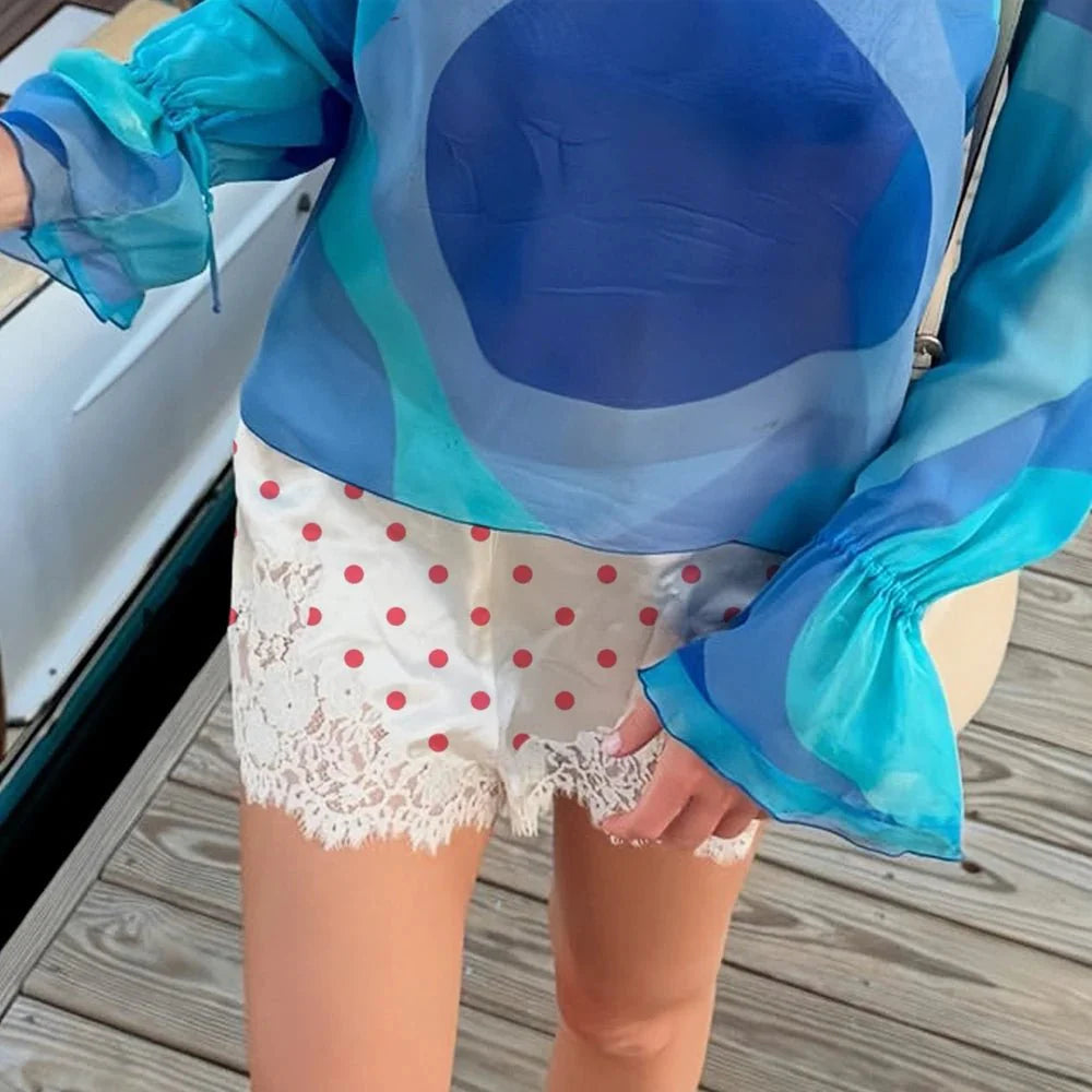 Short Natasha à pois avec bordure en dentelle