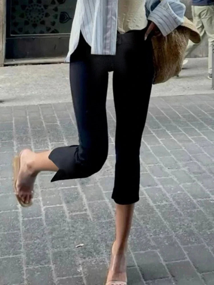 Moira Schwarze Caprihose