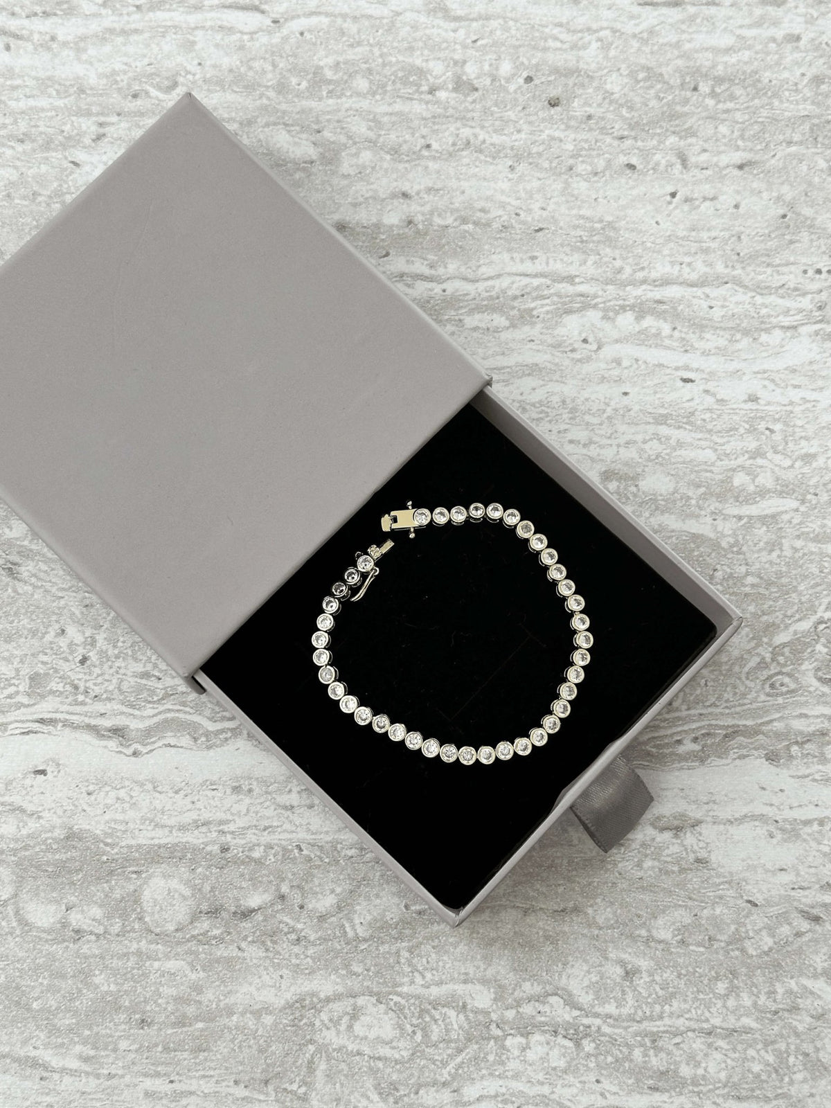 ZEYA - Alba Bezel Tennis Bracelet
