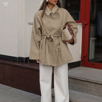 Clara Taillierter Wickel-Trenchcoat