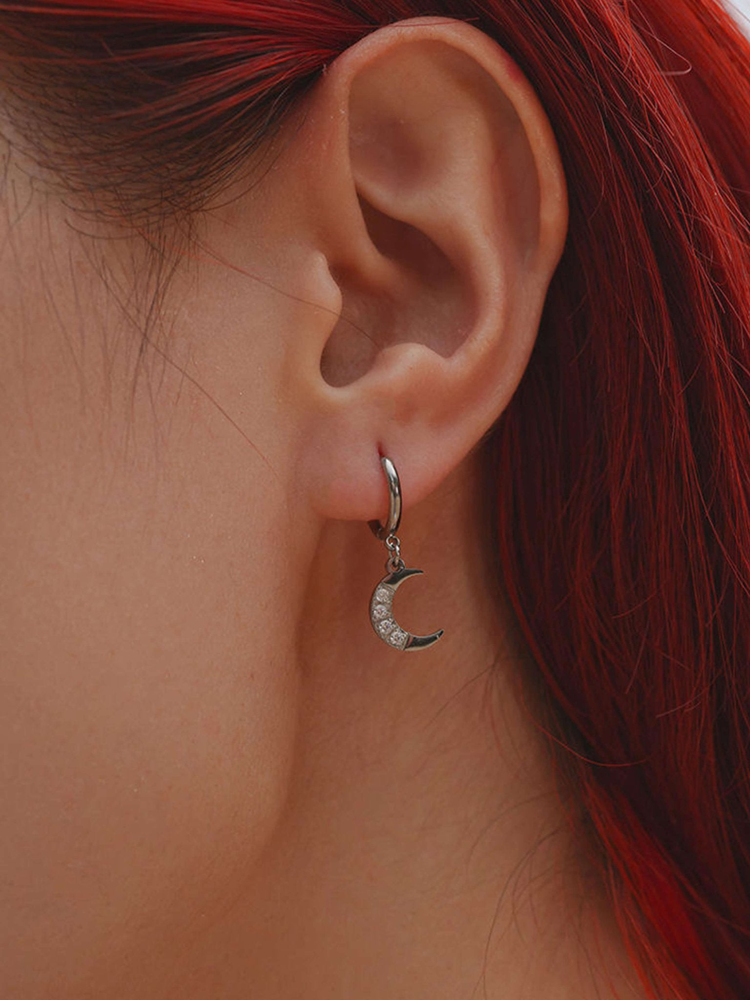 ZEYA - Clara Star Moon Hoop Piercing