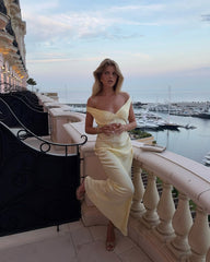 Rochie maxi Dayanara din satin cu umerii goi