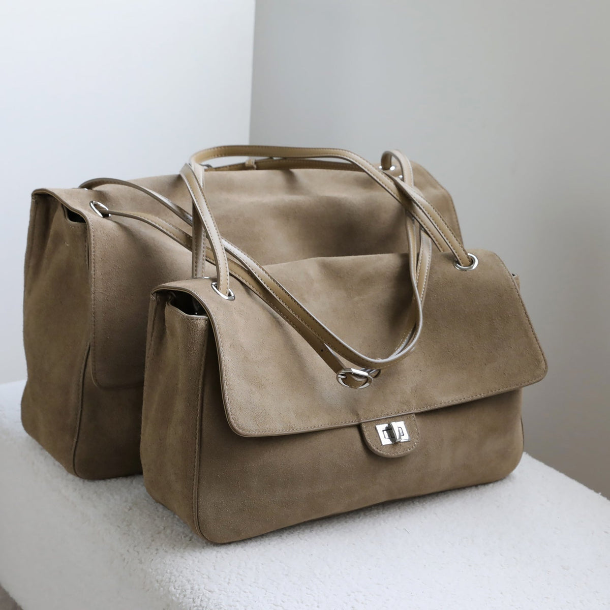 ZEYA - Lena Frosted Cowhide Retro Tote Bag
