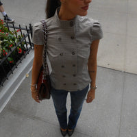 Blusa Ajustada de Cuello Alto a Cuadros Lola
