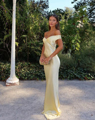 Vestido Maxi Ophelia de Satén con Hombros Descubiertos