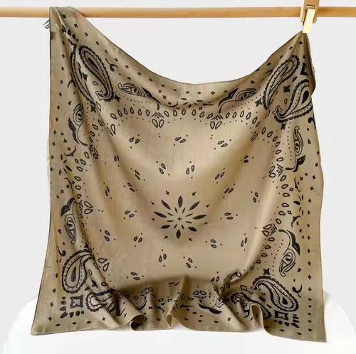 Reese Bandana Tricoté Motif Paisley