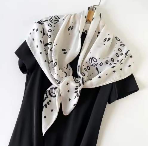 Reese Bandana Tricoté Motif Paisley