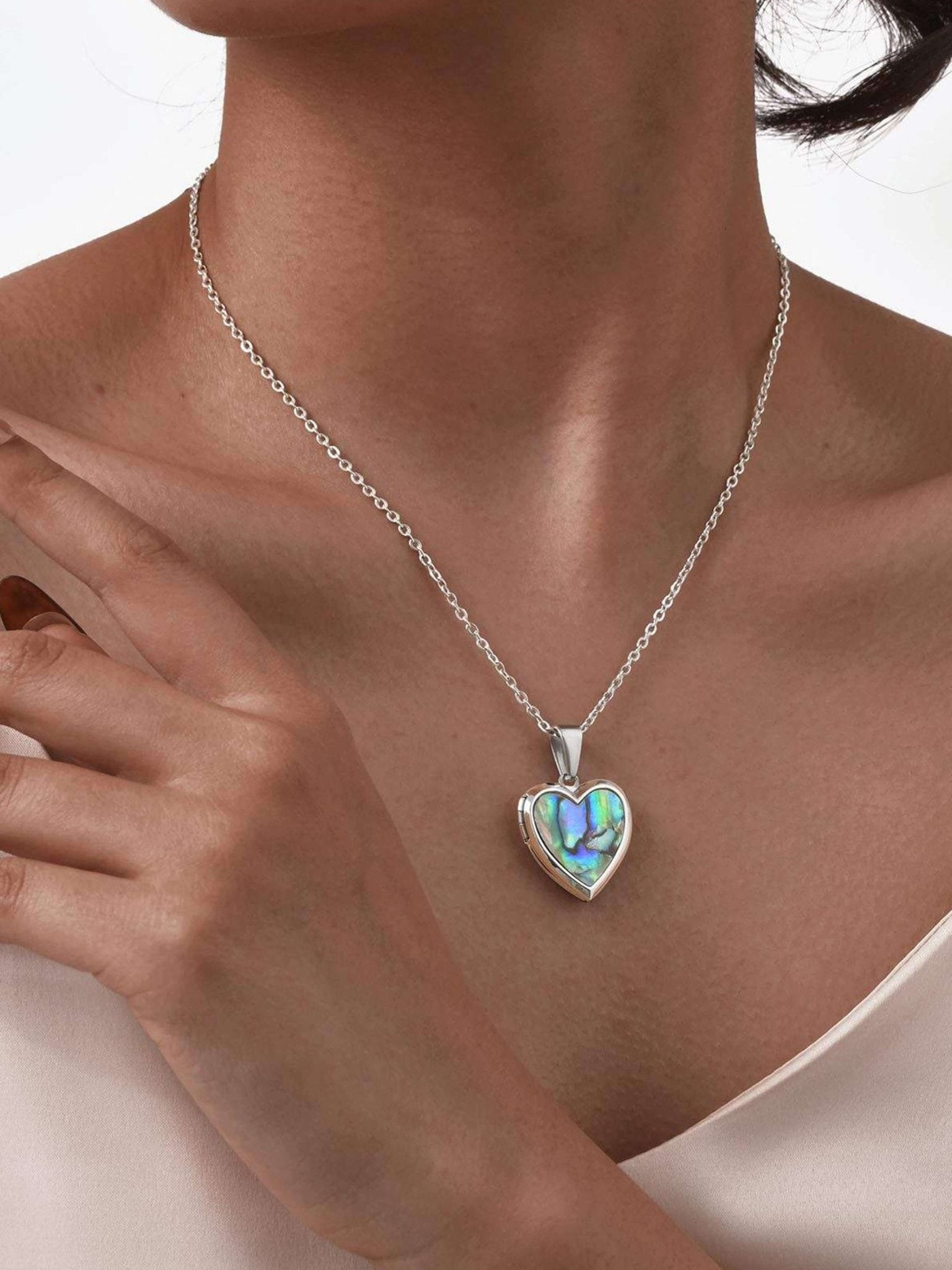 ZEYA - Selene Heart Locket Necklace