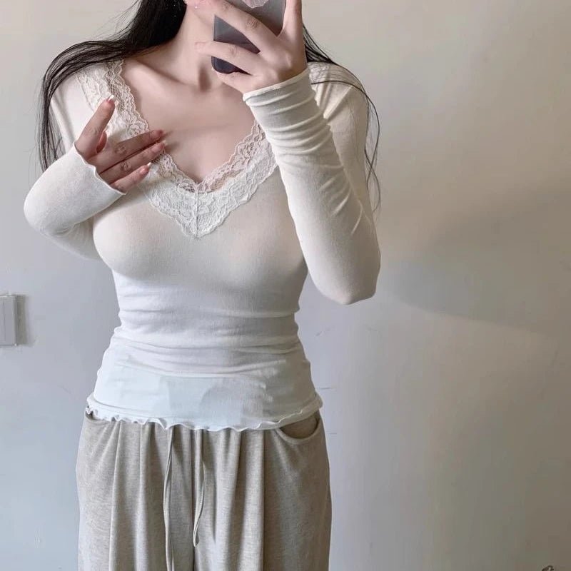 ZEYA - Sienna V - Neck Lace Top