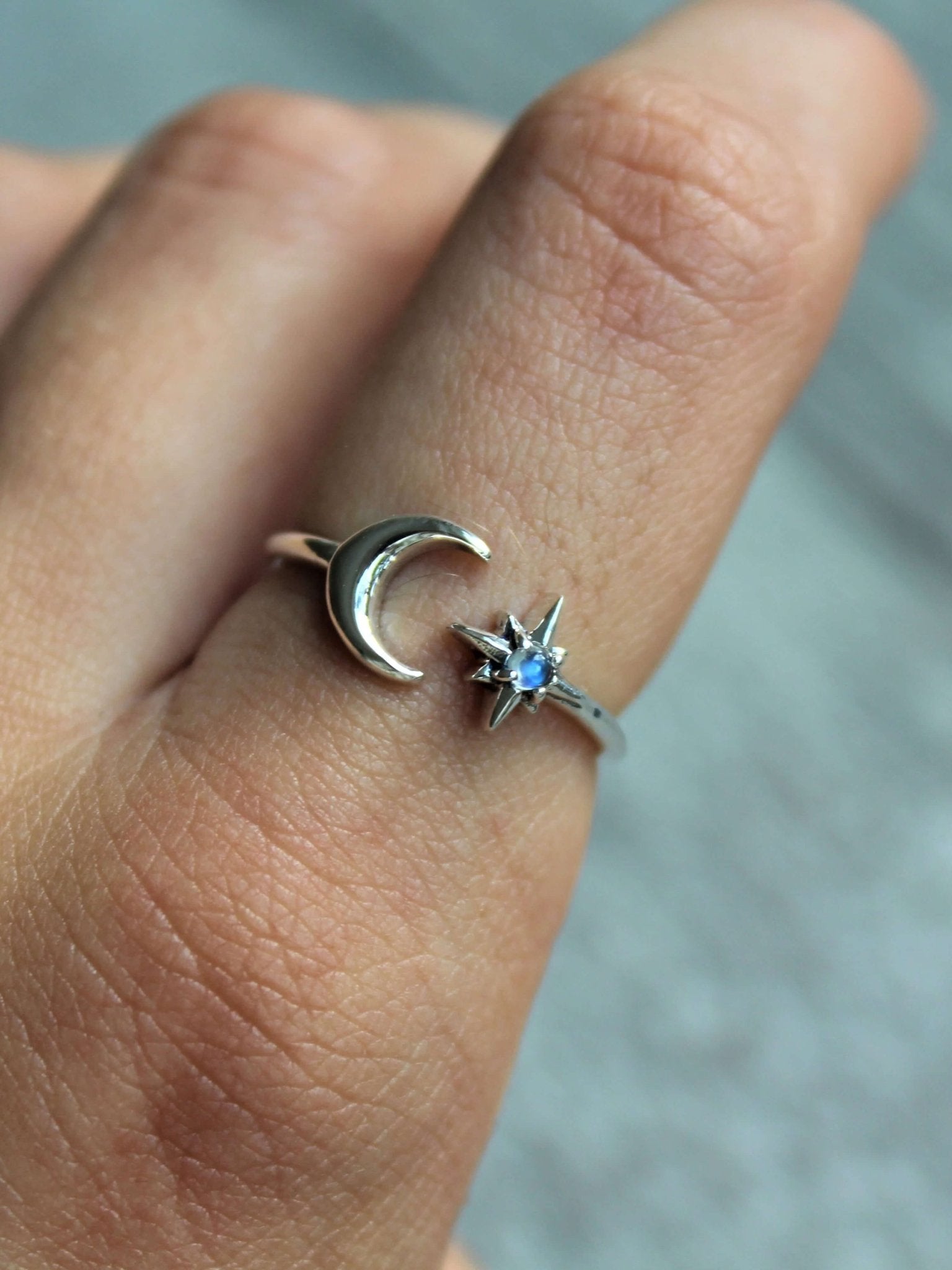 ZEYA - Sofia Moon and Star Ring
