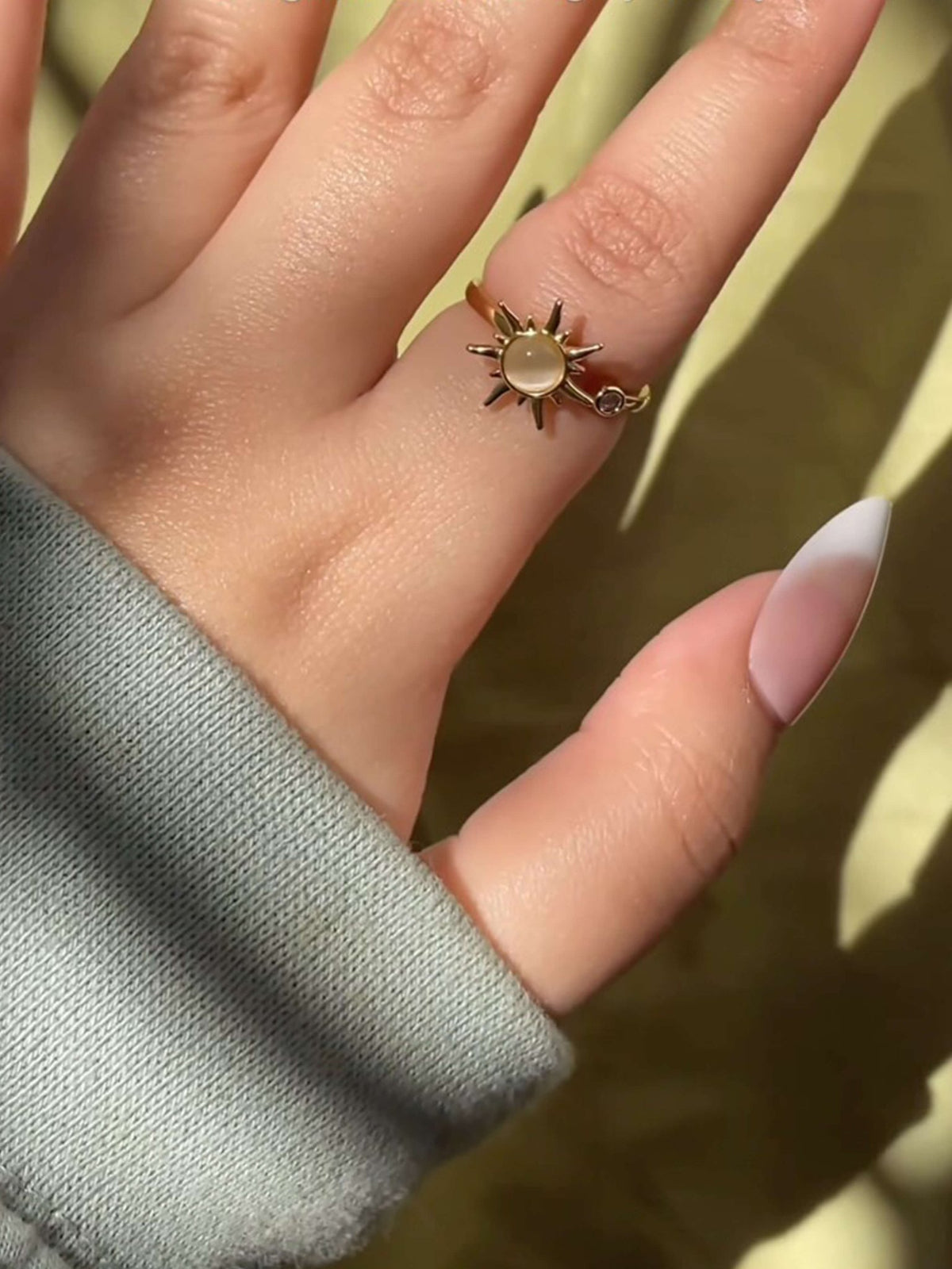 ZEYA - Sun Spinner Ring
