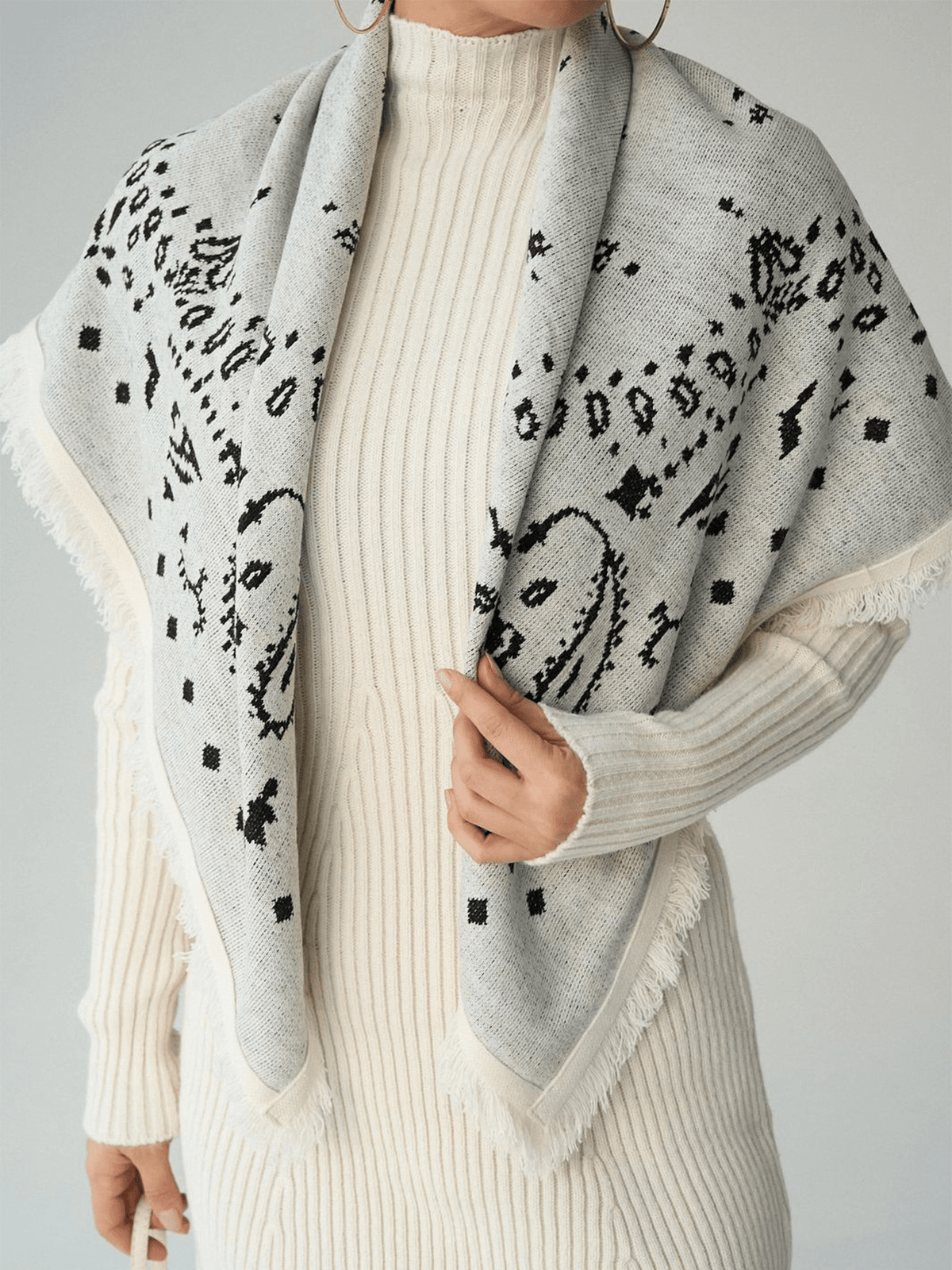 ZEYA - Terry Knitted Fringed Square Scarf