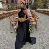 Nadia satiinirusetti selkämätön iltapuku
